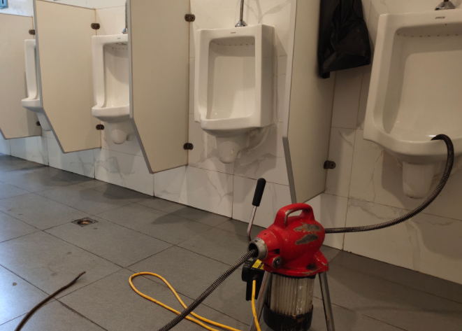 向阳家庭下水道堵塞?管道疏通与化粪池清理一站式服务!